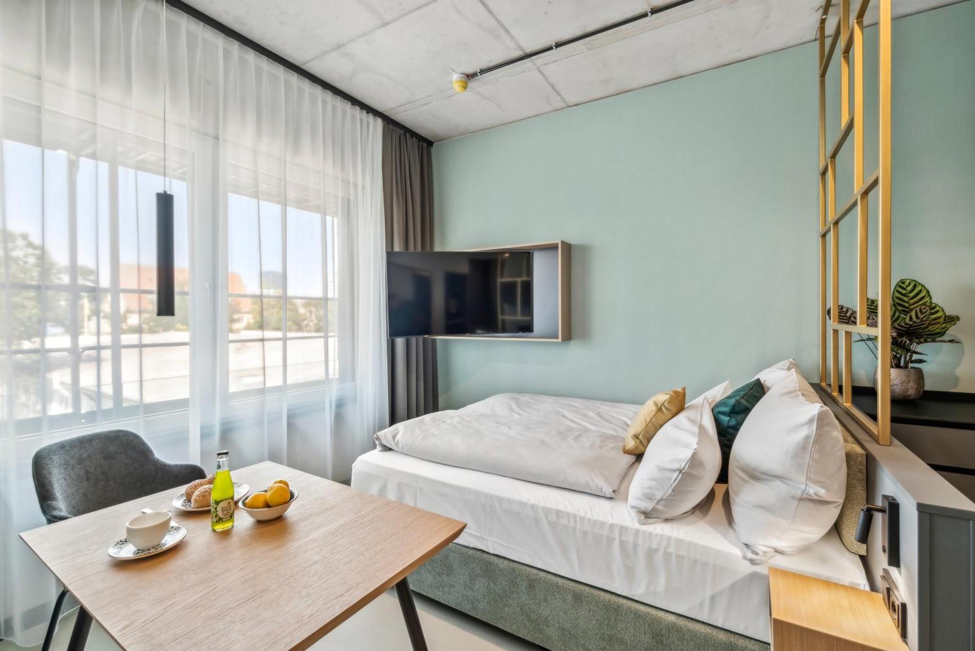Aparthotel Nena East